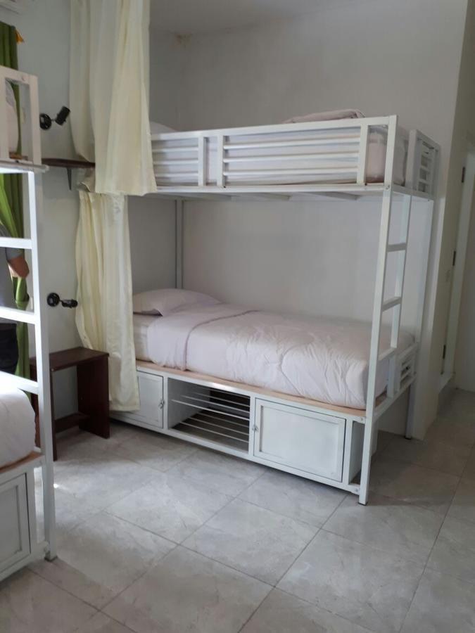 Хостел Anggrek Mas Bed & Breakfast Убуд Экстерьер фото